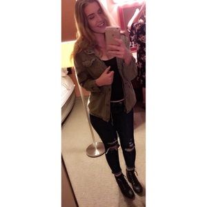 Meet your Posher, Sara